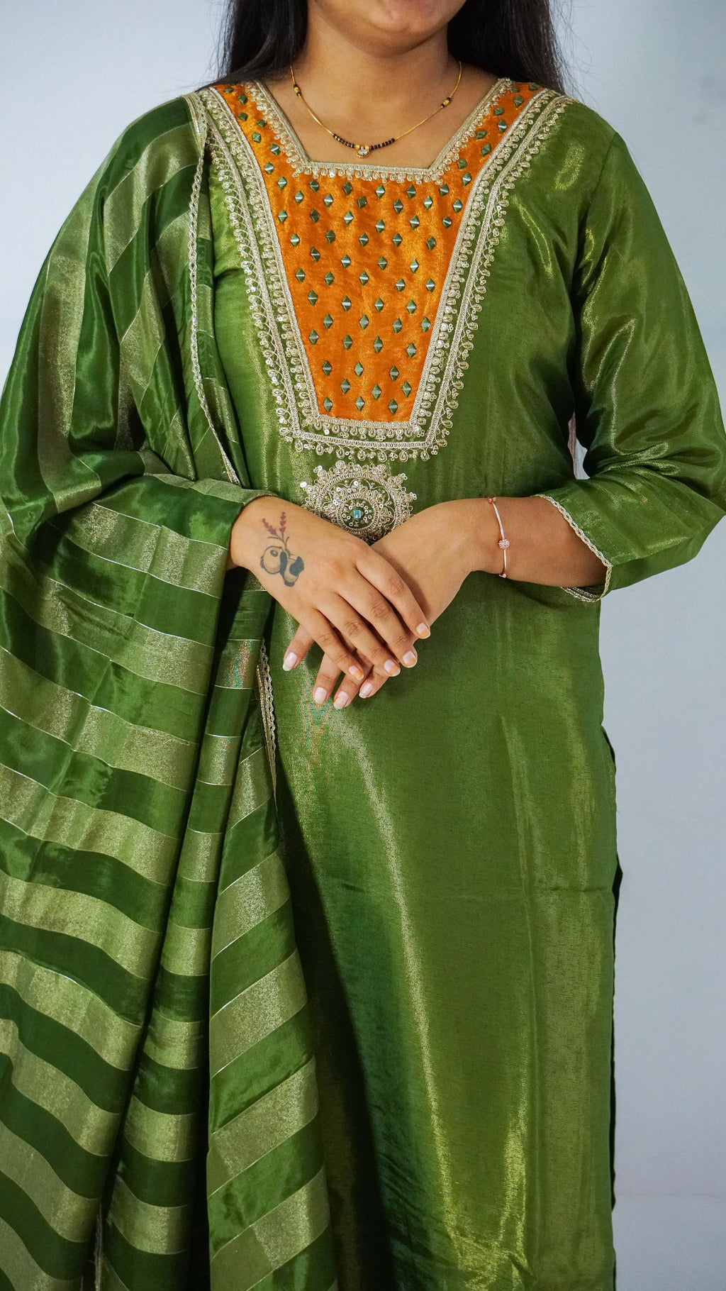 D NO 183 GREEN