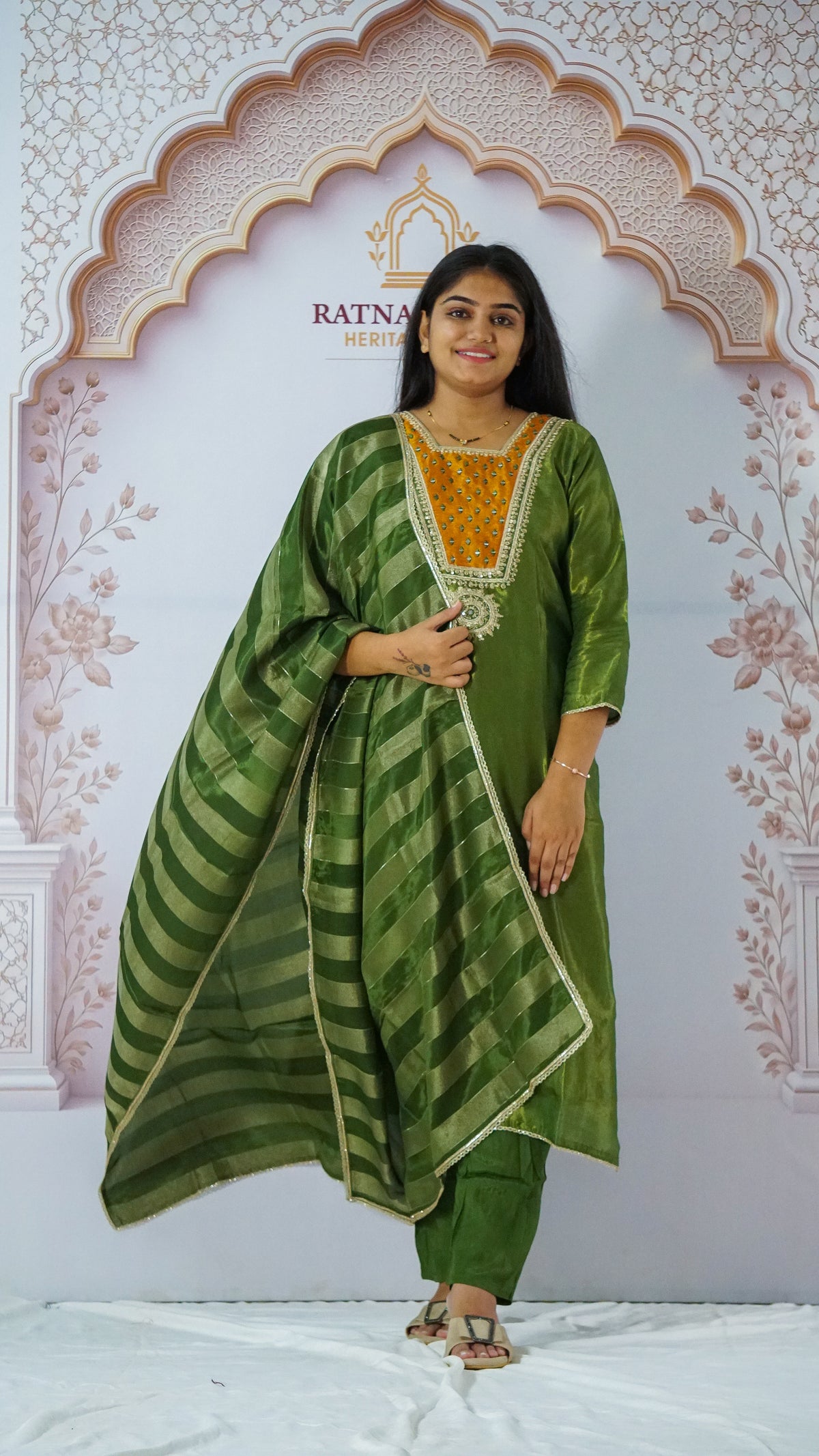 D NO 183 GREEN
