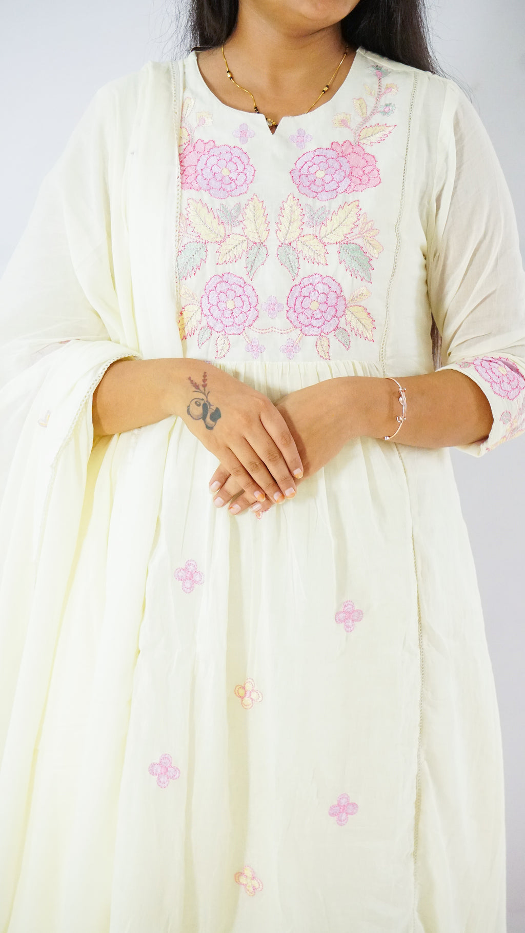 HC262 CREAM
