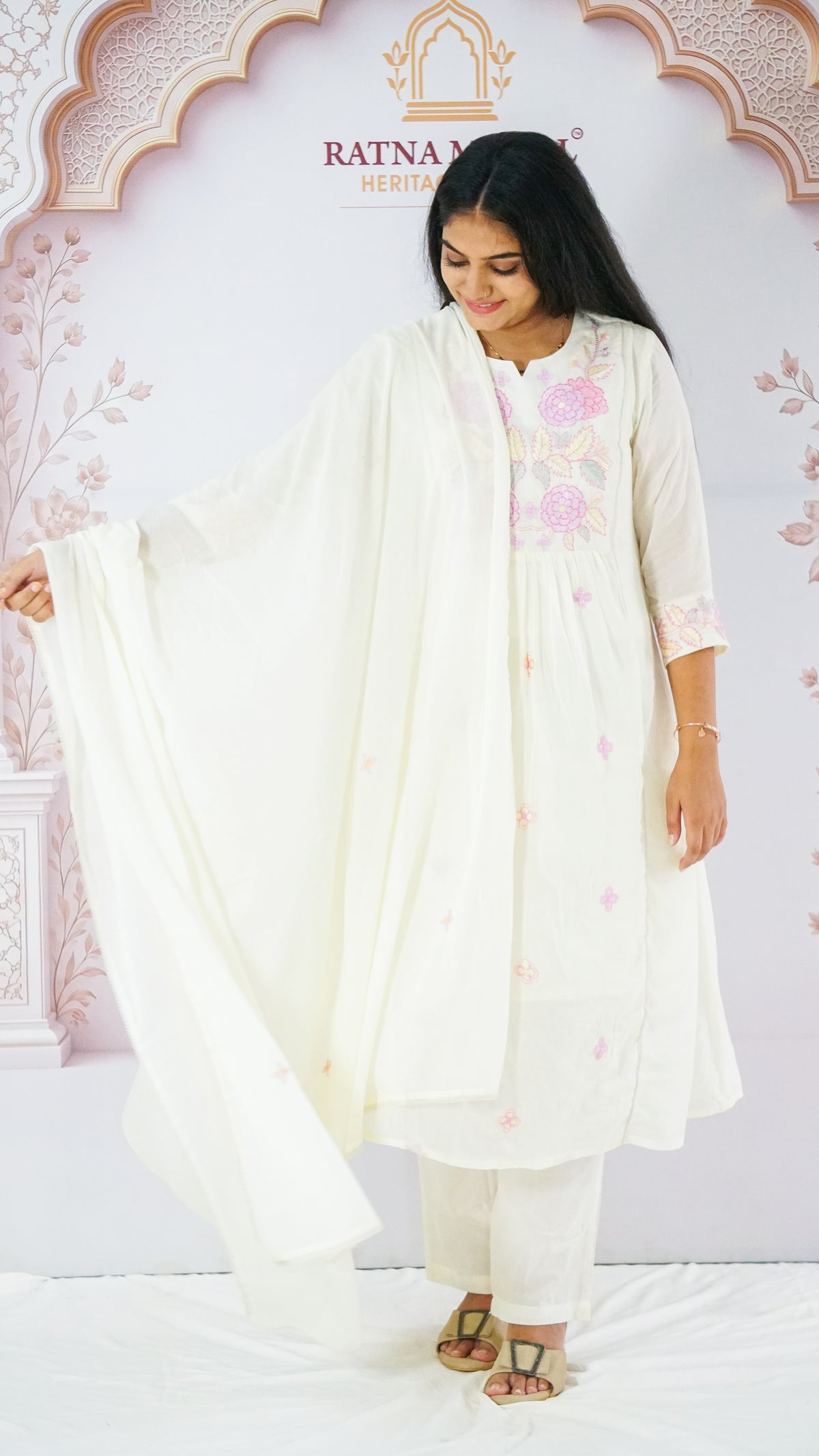 HC262 CREAM