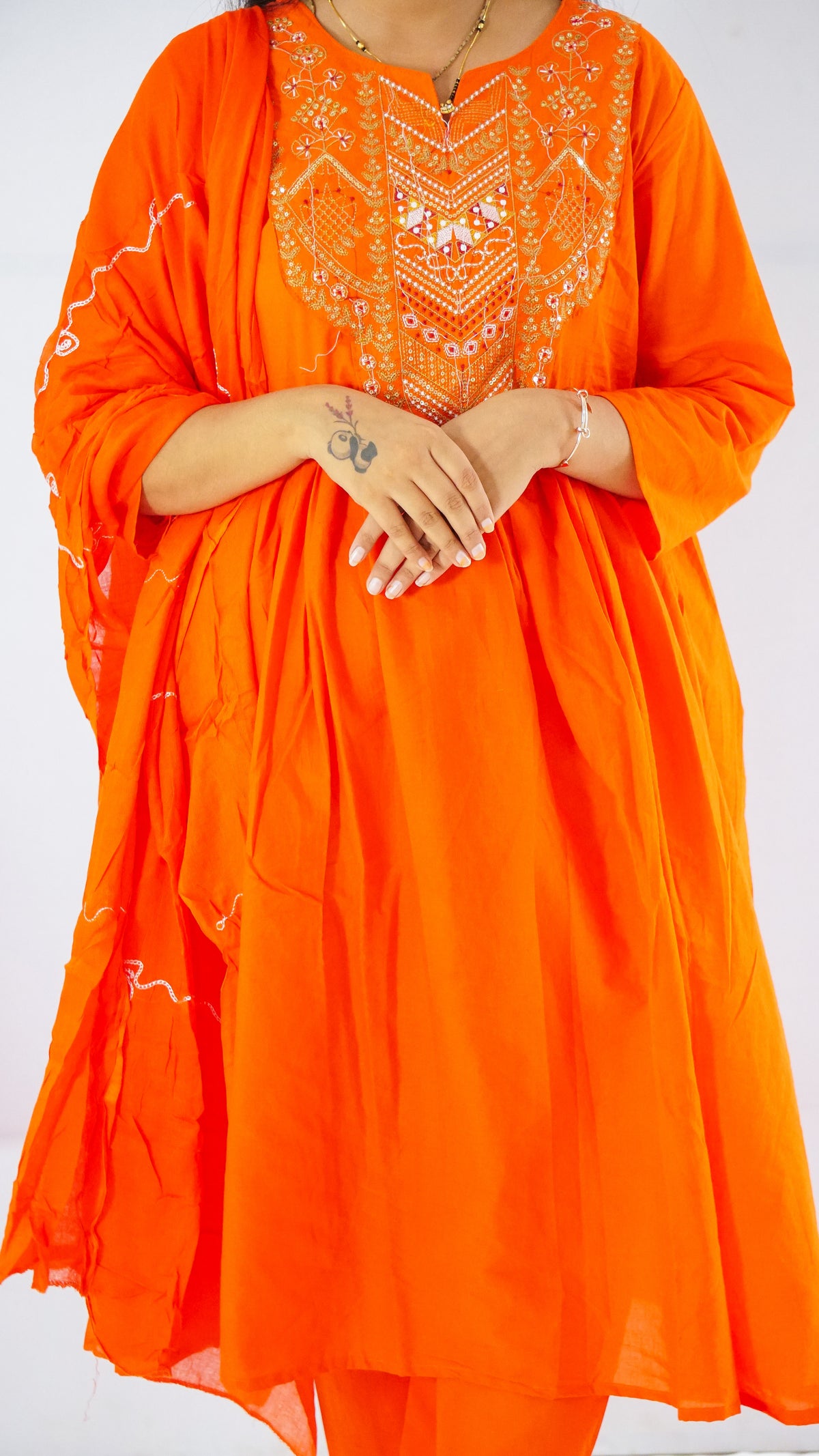 ORANGE JARI