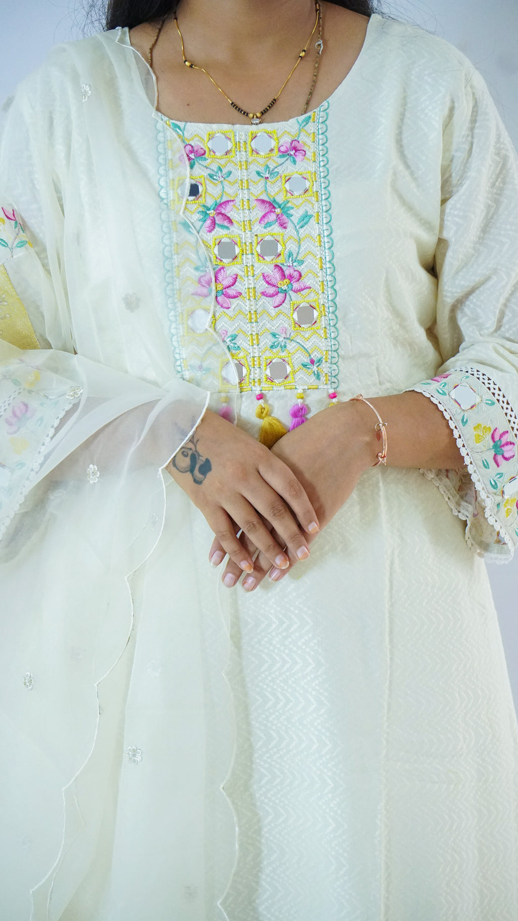 WHITE S 1122